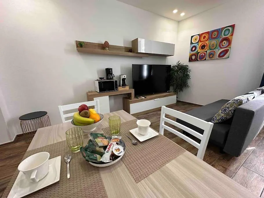 Love Nest Apartment Syracuse Italy